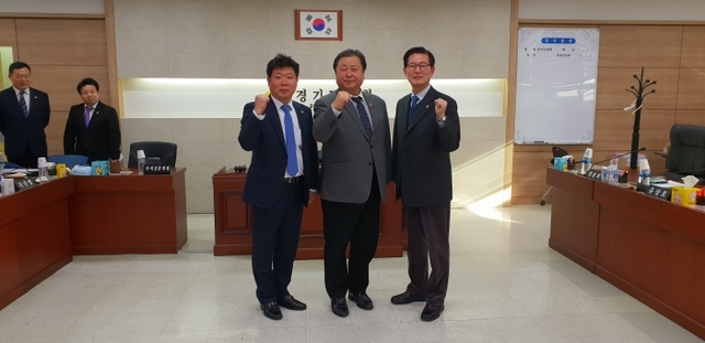 ▲ 181221 경기도 도유재산 조사 특위 (왼쪽부터)최승원 김경일 이필근 의원 (1)