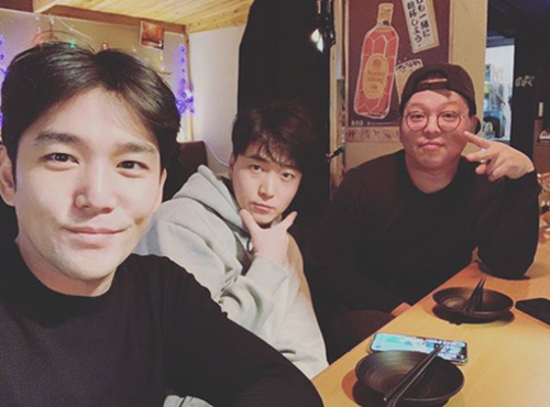 홍탁집 아들 슈퍼주니어 강인 작곡가 재희. 홍탁집 아들 권상훈 인스타그램