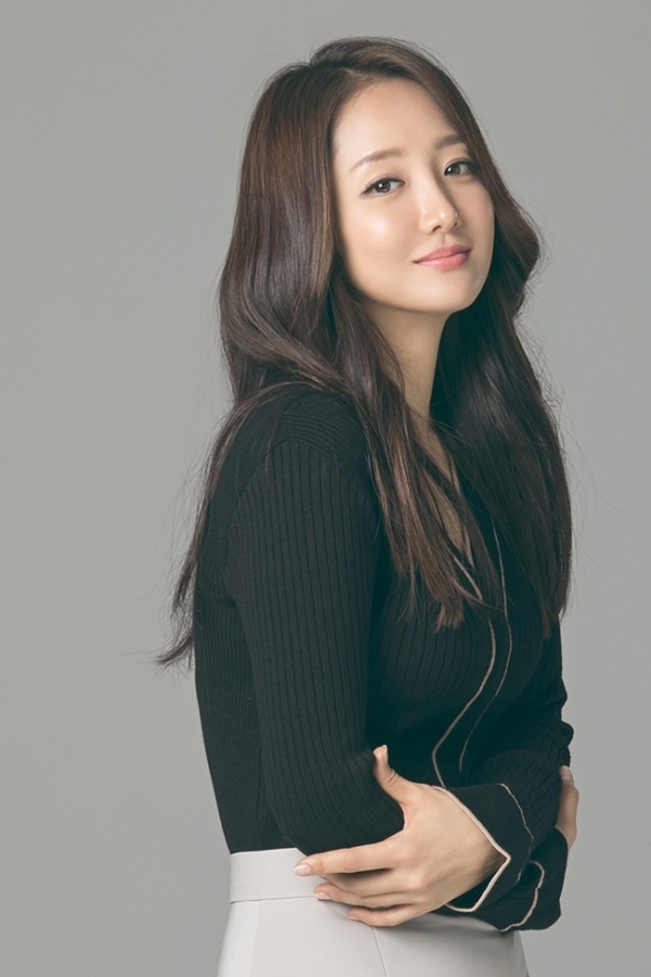 배우 사강. 점프엔터테인먼트