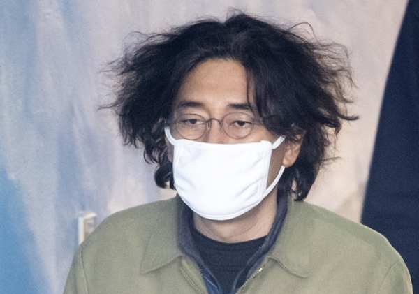 법정으로 향하는 이호진 전 태광그룹 회장. 연합뉴스