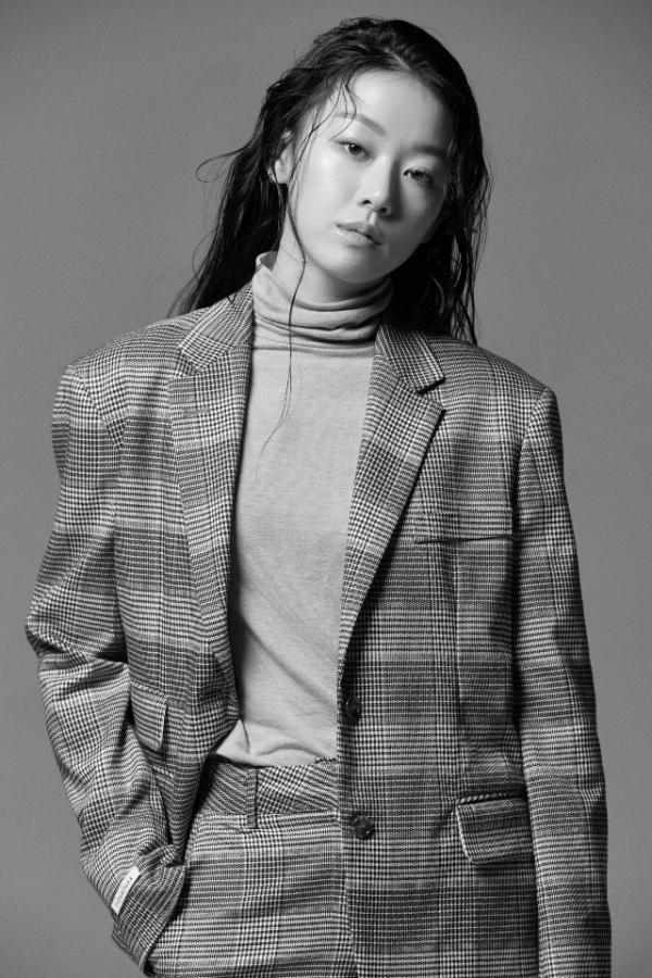 이주명. 더블랙레이블, 패션 매거진 '나일론'