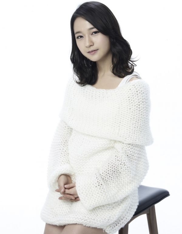 배우 김꽃비. 투이컴퍼니