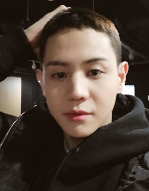 그룹 하이라이트 양요섭. 인스타그램