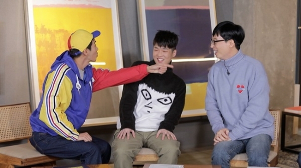 '요즘애들'에 출연해 하온을 견제하는 광희. JTBC
