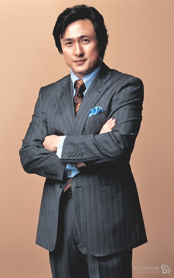 배우 손창민. 블러썸 엔터테인먼트