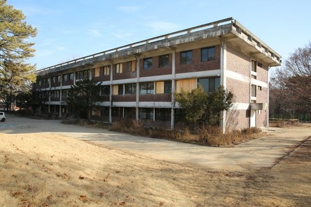옛 서울대 농생대 임학임산학관 전경