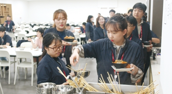 매월 정기 실시되는 ‘위아레데이’