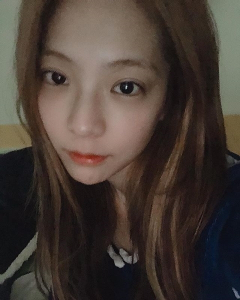 가수 주니엘이 셀카를 공개했다. 인스타그램