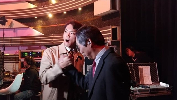 몽니 김신의와 아버지 김형재 씨. 김신의 인스타그램