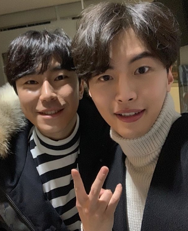 배우 이시언(왼쪽) 신수항. 신수항 인스타그램