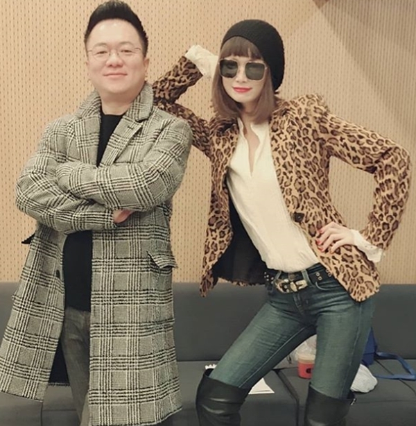 모델 송경아 방송인 김태균(왼쪽). 송경아 인스타그램