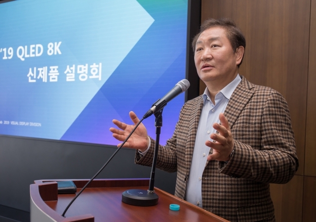▲ 01_삼성 QLED 8K 개발 현장에 가다_한종희 사장(1)