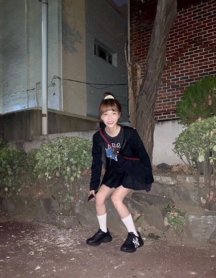 AOA 지민이 부쩍 마른 몸매로 팬들의 걱정을 사고 있다. 지민 인스타그램