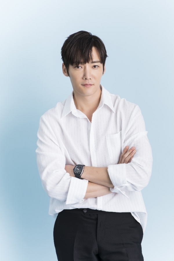 배우 최진혁. 지트리크리에이티브