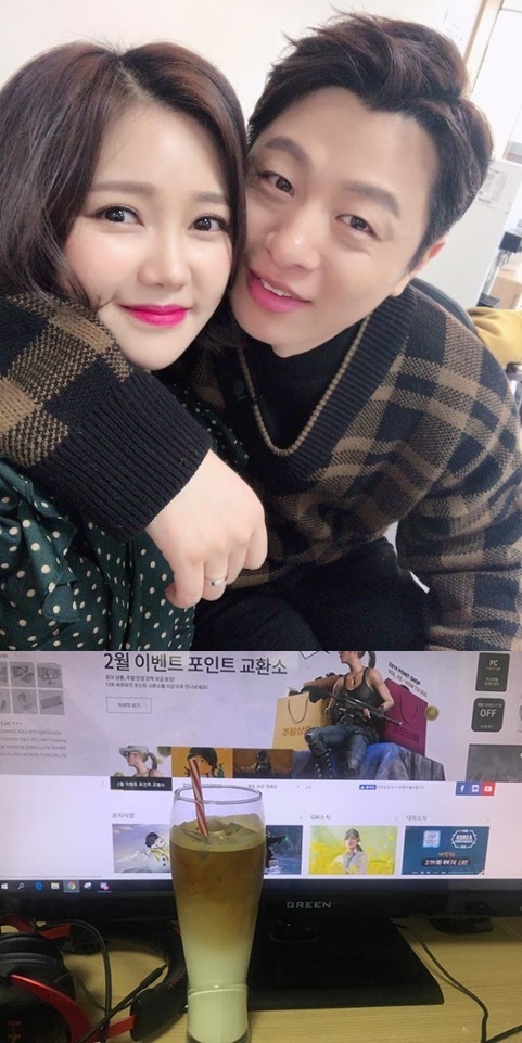 유상무가 아내 김연지와의 근황을 공개했다. 유상무 인스타그램