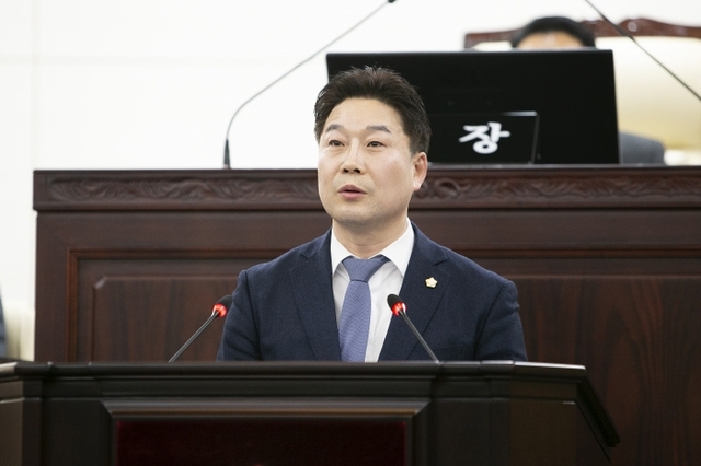 ▲ 사진_190226_제180회 임시회 폐회(시정질문_최청환)