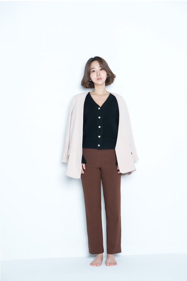 배우 이새봄. 별섬엔터테인먼트