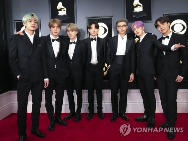 제61회 그래미 어워즈 레드카펫 행사 참여한 방탄소년단. 연합뉴스