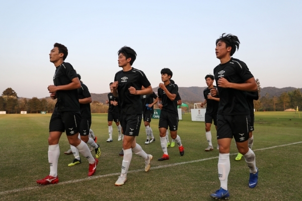 성남FC가 ‘명가 재건’을 목표로 유연한 전술운영과 알찬 전력보강을 통해 전력을 키웠다.사진은 태국 전지훈련 모습. 성남FC 제공