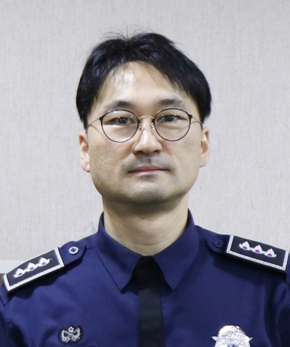 ▲ 교사 이종원