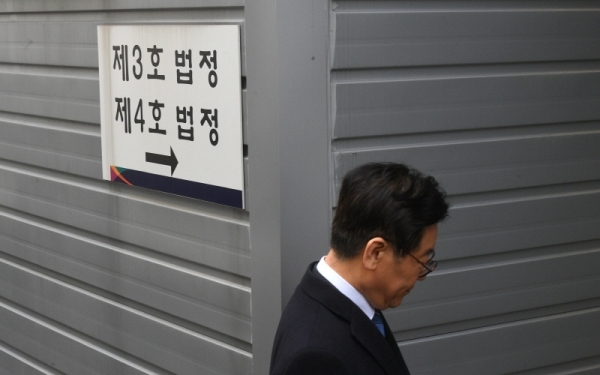 공직선거법 위반 등의 혐의로 기소된 이재명 경기도지사가 8차 공판을 위해 7일 오후 2시에 수원지방법원 성남지원에 출석하고 있다. 윤원규 수습기자