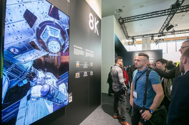 ▲ 01_삼성전자 사이니지 10년 연속 1위(ISE 2019 전시회-1)