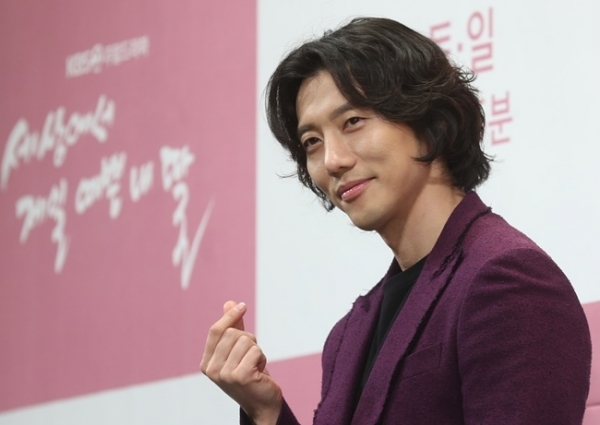 배우 기태영이 19일 오후 서울 논현동 임피리얼 팰리스 호텔에서 진행된 KBS 2TV 주말 드라마 '세상에서 제일 예쁜 내 딸'(극본 조정선 연출 김종창 제작 지앤지프로덕션, 테이크투 이하 '세젤예') 제작발표회에 참석했다. 연합뉴스