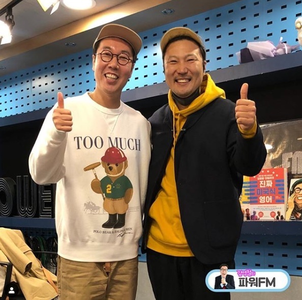 개그맨 김영철(왼쪽)과 성우 정형석. '김영철의 파워FM' 공식 인스타그램