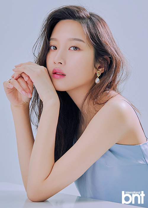 배우 문가영 화보. bnt