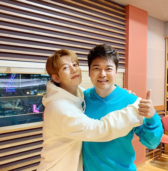 전현무와 박경. MBC라디오 공식 인스타그램