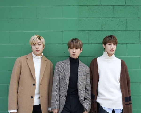 보컬그룹 동급생. HF뮤직컴퍼니