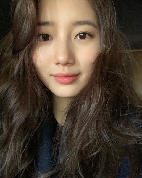 가수 겸 배우 수지가 9년간 몸담았던 JYP를 떠나는 소회를 밝혔다. 수지 인스타그램