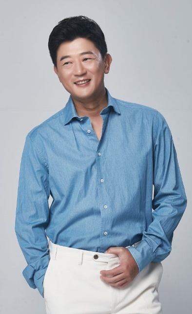 배우 박상민. 위브나인엔터테인먼트