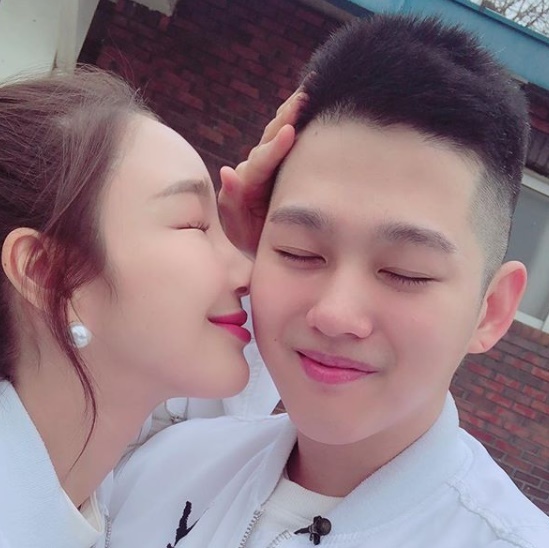 이사강 론 부부. 이사강 인스타그램