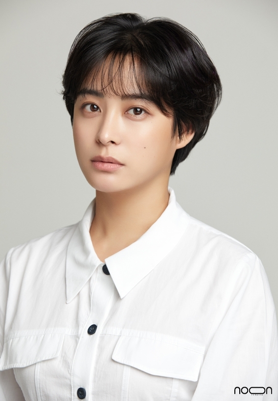 배우 박희본. 눈컴퍼니