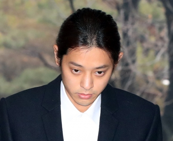 성관계 영상 불법 촬영 및 유포 혐의로 조사를 받고 있는 가수 정준영. 연합뉴스
