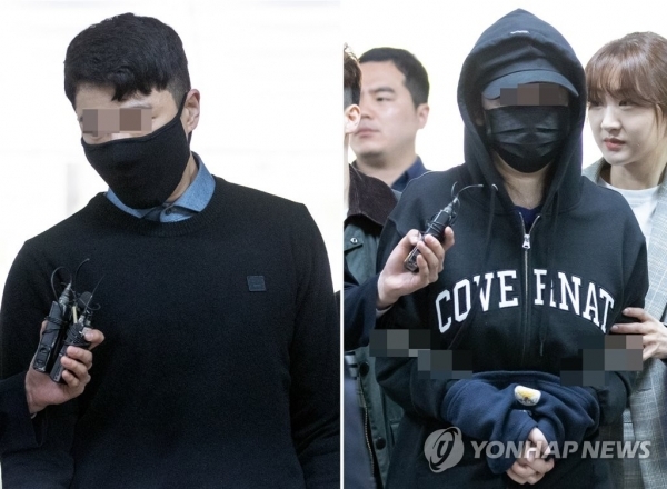 마약 투약 혐의를 받는 버닝썬 이문호 대표(왼쪽)와 클럽 MD(영업사원) 출신 중국인 여성 A 씨(일명 '애나')가 19일 오전 서초구 서울중앙지법에서 열린 구속 전 피의자 심문(영장실질심사)를 받기 위해 법정으로 향하고 있다. 연합뉴스