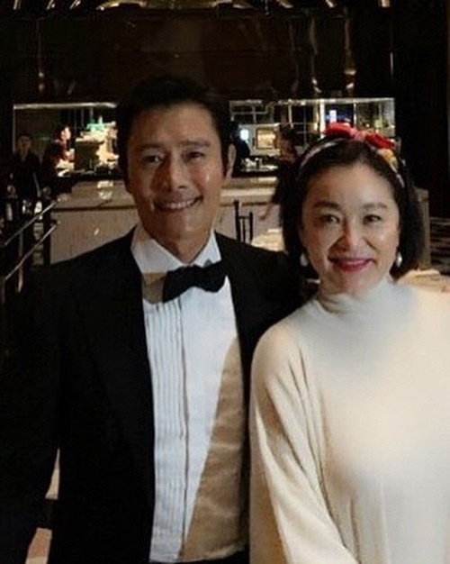 배우 이병헌과 중국 배우 임청하(린칭샤). 이병헌 인스타그램