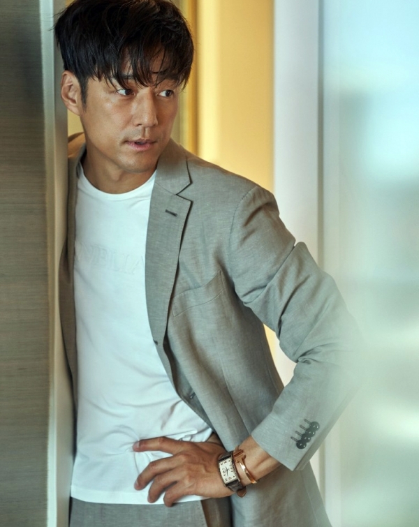 배우 지진희. 이끌엔터테인먼트
