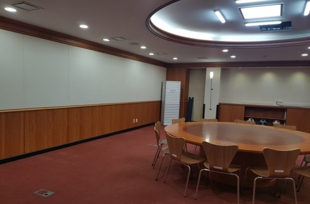 경기북부청사 평화부지사 집무실 인테리어 공사.