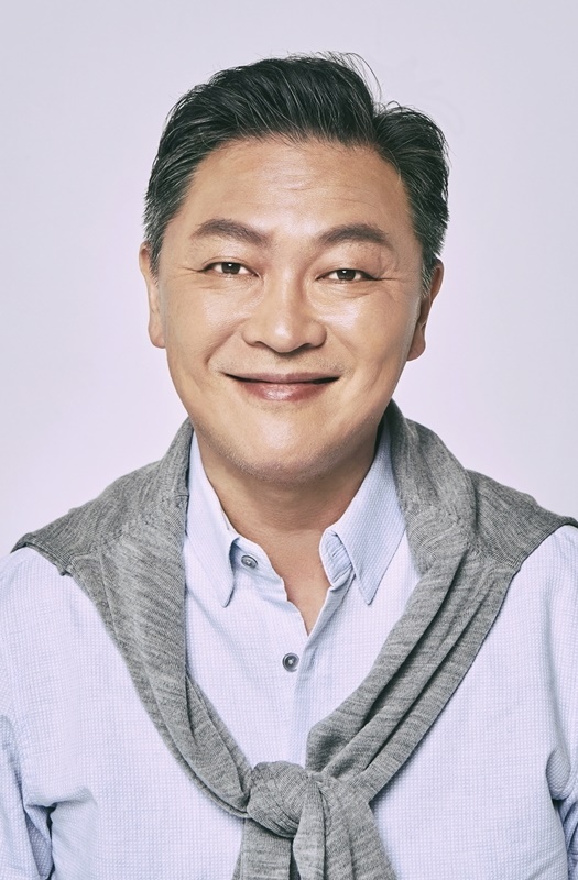 배우 김의성. 아티스트컴퍼니