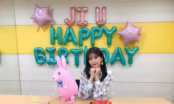 드림캐쳐 지유. 드림캐쳐컴퍼니