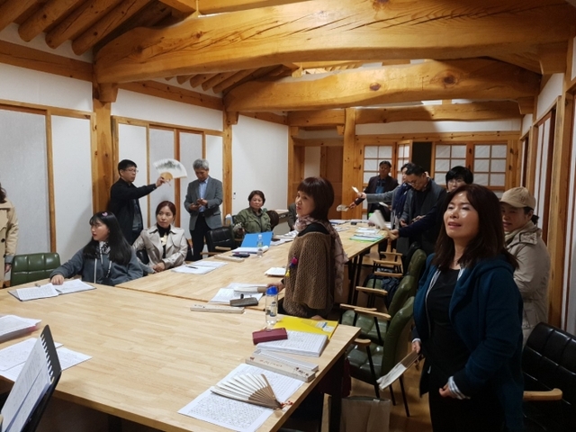 ▲ 전통문화체험관 야경(저녁반 수업중)