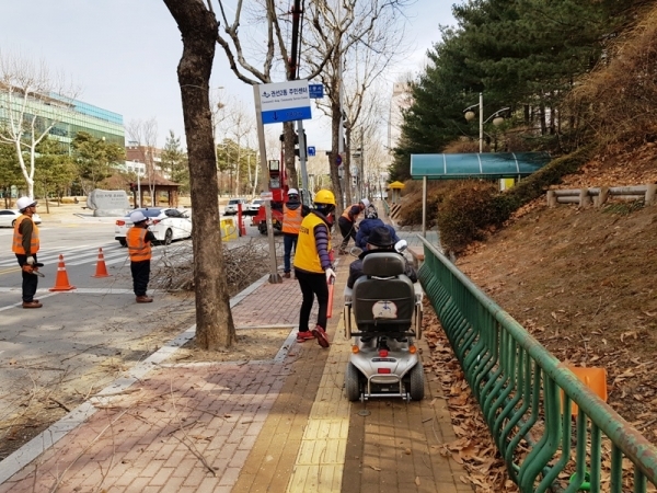 ‘수원시 건설사업장 보행안전도우미’ 조례 제정, 활동범위·임무 등 규정