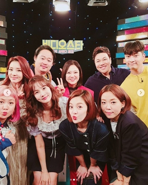 배우 황보라가 '비디오스타' 본방 사수를 독려했다. 황보라 인스타그램