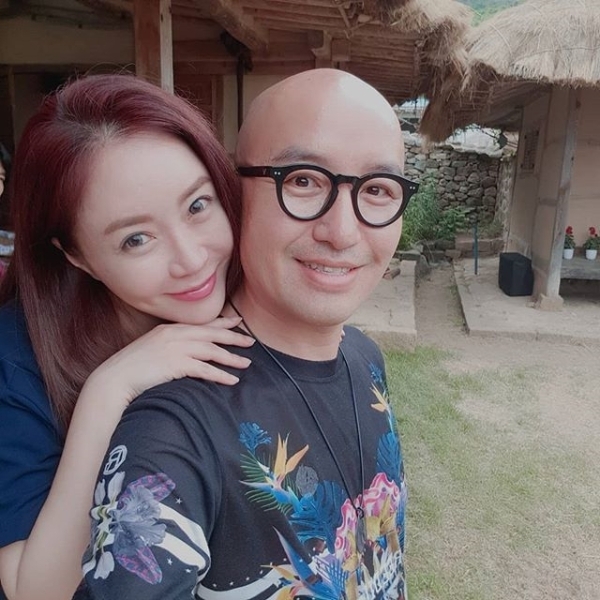 방송인 홍석천이 배우 이의정을 응원했다. 홍석천 인스타그램