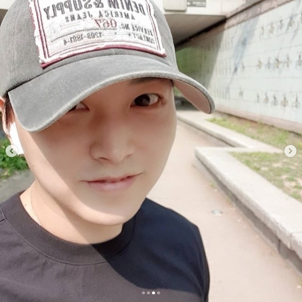 슈퍼주니어 성민이 여유로운 일상을 공개했다. 성민 인스타그램