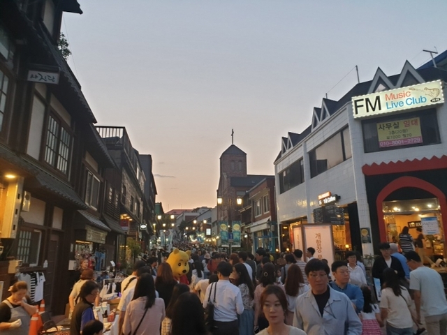 ▲ 1-3 보도자료 사진(1883년이 살아 움직이는 감동있는 개항장 문화재 야행)