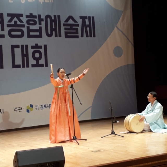 ▲ 중등부문에서 최우수상을 받은 푸른솔중 유하령양.