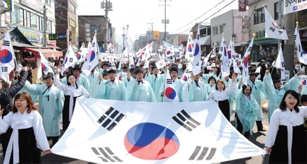 양주시가 지난 3월 1일 광적면 가납리 가래비 3•1운동 기념공원에서 개최한 ‘3•1운동 100주년’ 기념식. 양주시 제공